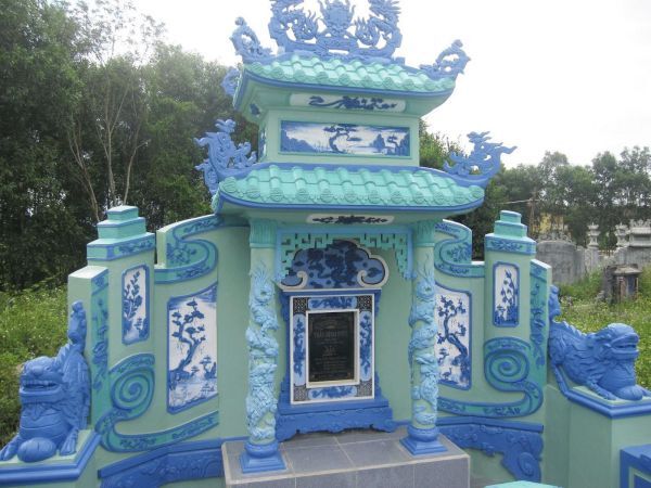Mẫu mộ sơn xanh dương chuẩn phong thủy 